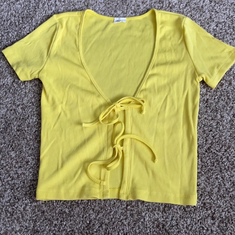 Aritzia tie front top